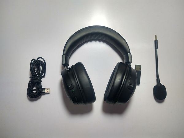 Razer Kraken V3 HyperSense Gaming Headset (Open Box) – Wired USB, 50mm Drivers, THX Spatial Audio, Haptic Feedback