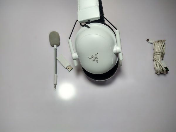 Razer BlackShark V2 Pro 2023 Open Box – Wireless Esports Gaming Headset (Black / White)