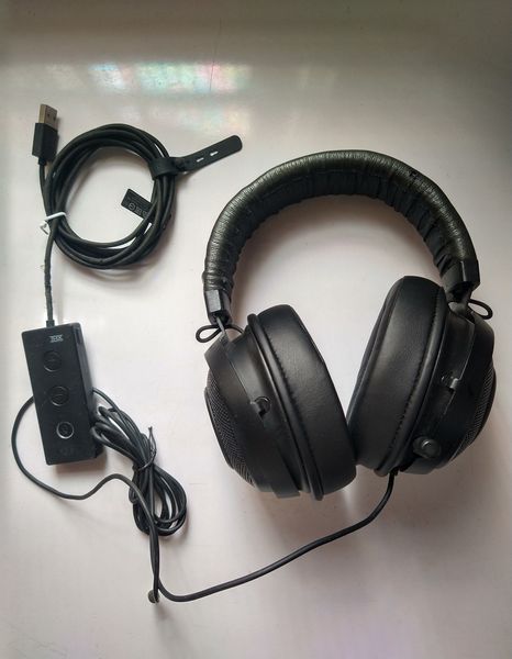 Razer Kraken Tournament Edition Gaming Headset – THX 7.1 Spatial Surround Sound, 50mm Drivers, USB Audio Controller – Open Box