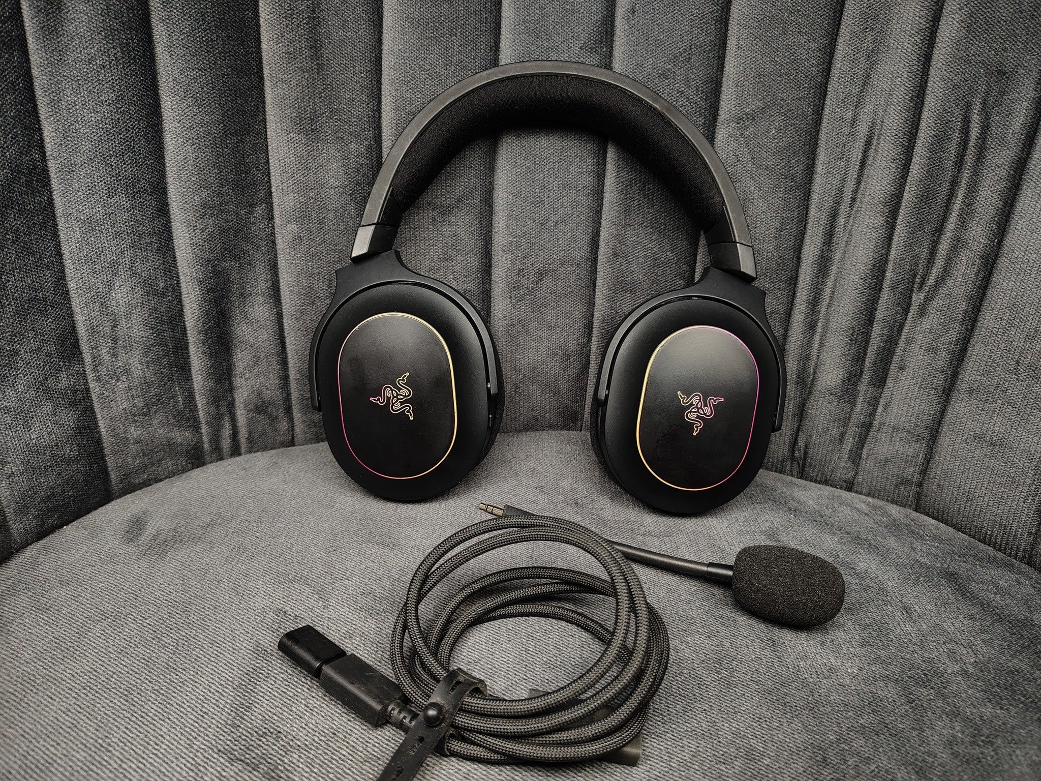 Razer Barracuda Chroma Open Box – Wireless RGB Gaming Headset