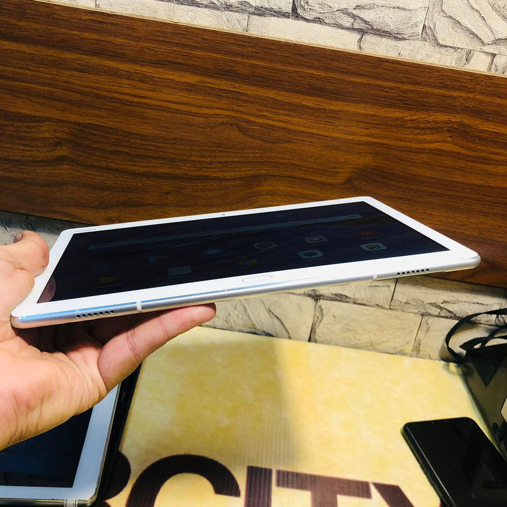 Huawei MediaPad M3 Lite – 8″ Display, 4GB RAM, 64GB Storage, Calling SIM Support