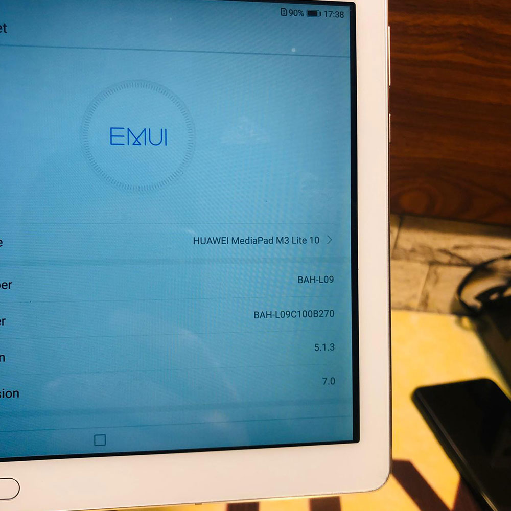 Huawei MediaPad M3 Lite – 8″ Display, 4GB RAM, 64GB Storage, Calling SIM Support