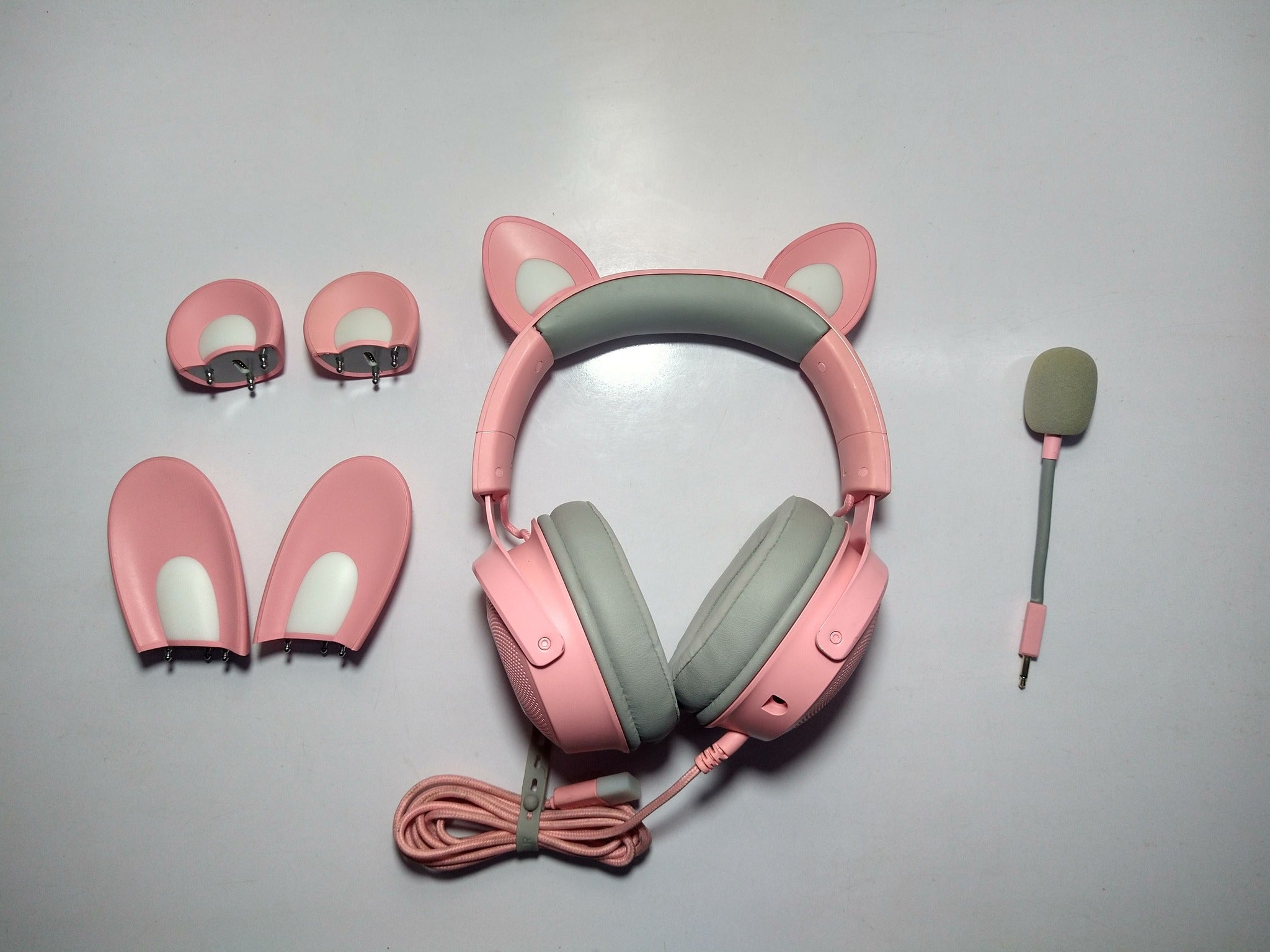 Razer Kraken Kitty V2 BT Wireless Headset – Pink (Open Box) | Bluetooth 5.0, Stream Reactive RGB