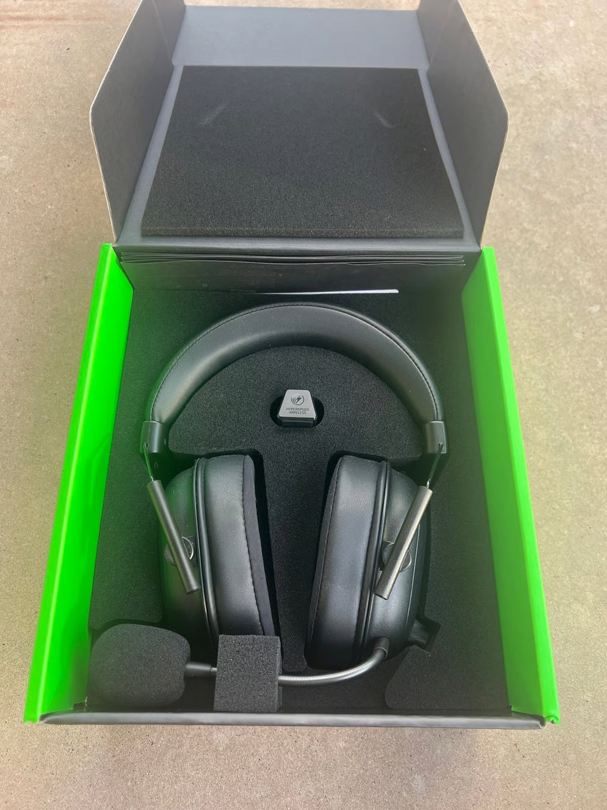 Razer BlackShark V2 HyperSpeed Open Box – Wireless Esports Gaming Headset (Black / White)